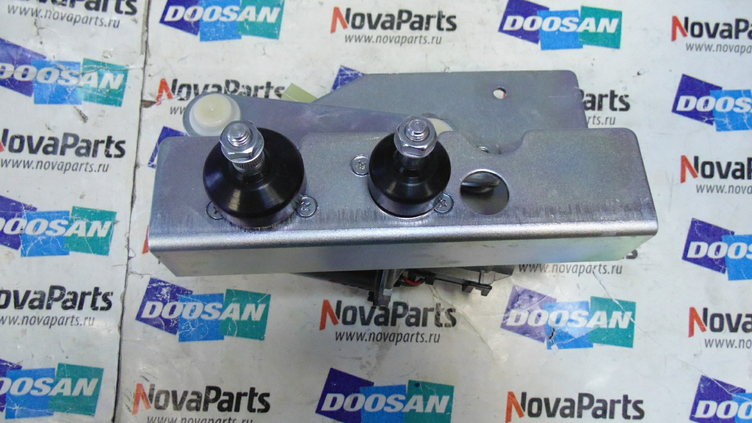 motor-stekloochistitelya-4538-9017 (4)