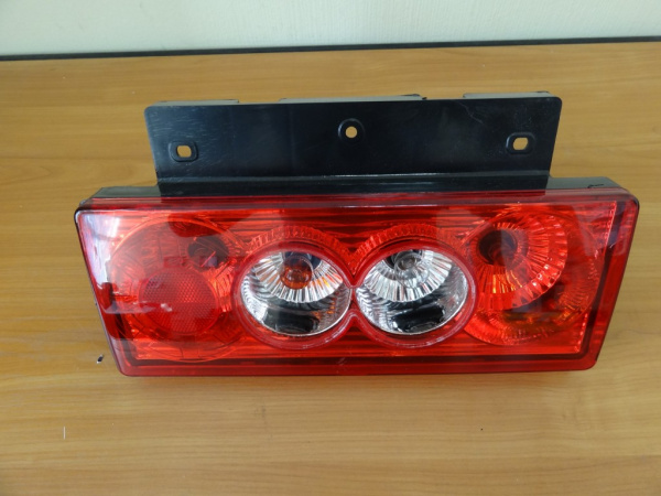 fonar-zadnij-pravyj-38340-00240 (3)