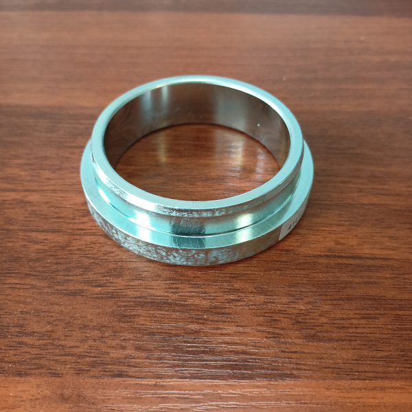 41L7-10050  41LF-10090 Втулка2