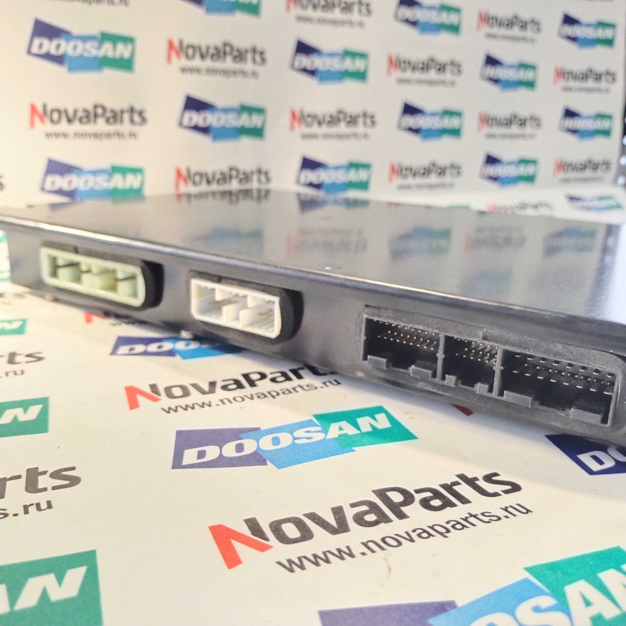 300611-00203G  300611-00203C  300611-00203E (4)