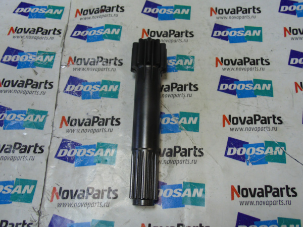 K9007390 Вал редуктора хода(3)