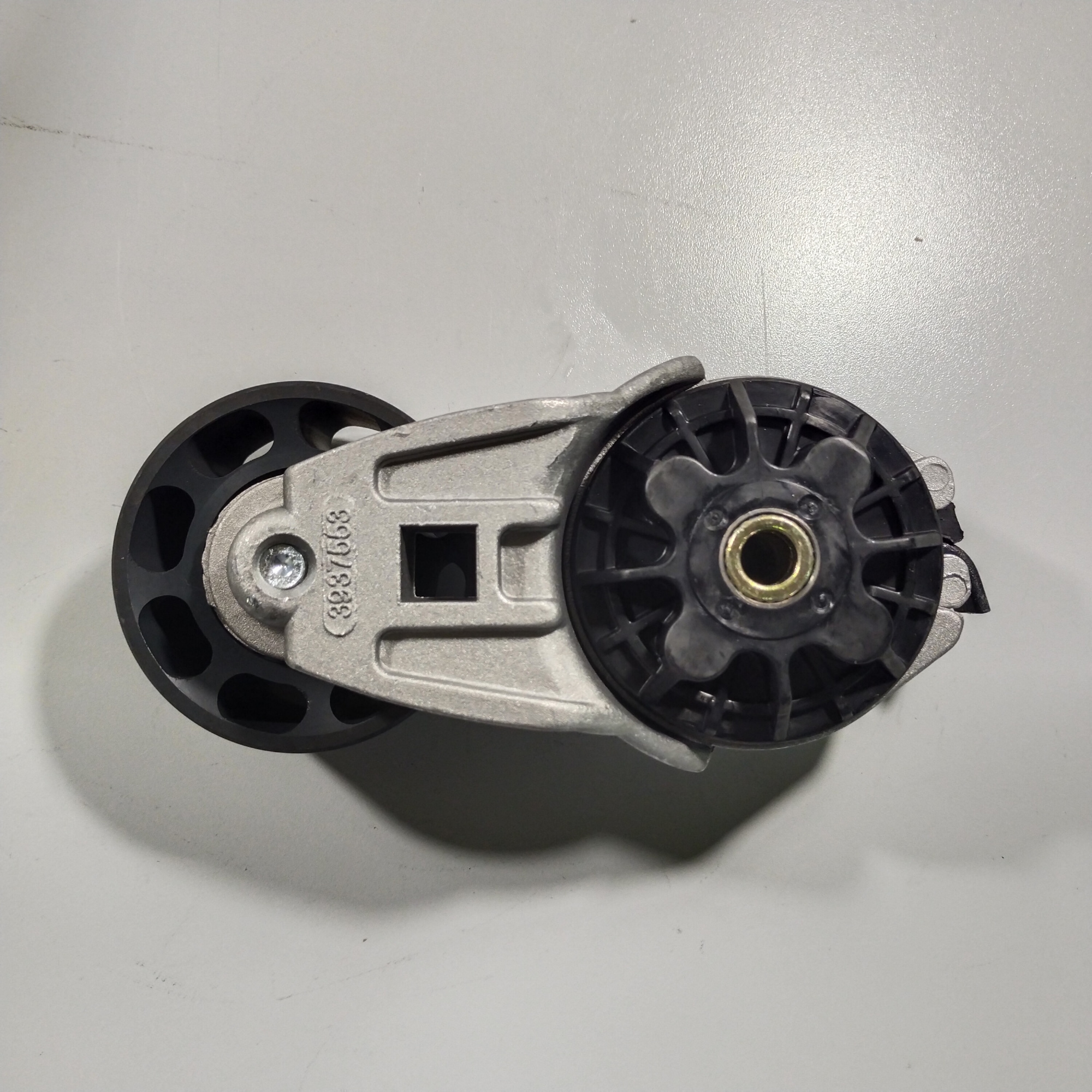 3914086 (2)