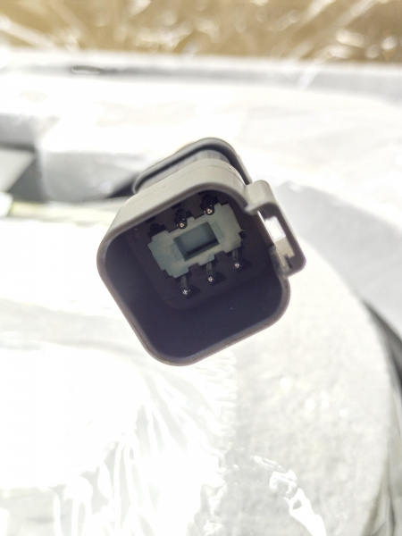 21EN-32220H CHINA HENVO (1)