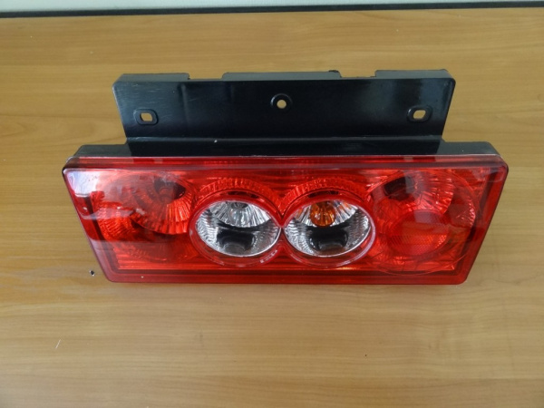 fonar-zadnij-levyj-38340-00760-38340-00800 (4)